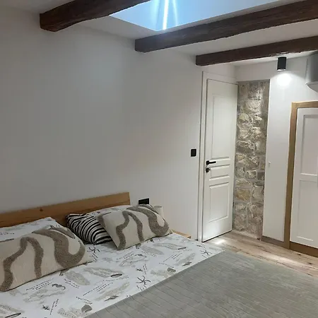 Jana- Old Stone House Vila *