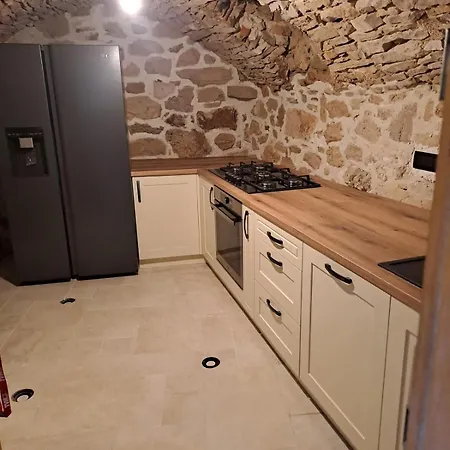 Jana- Old Stone House Vila *